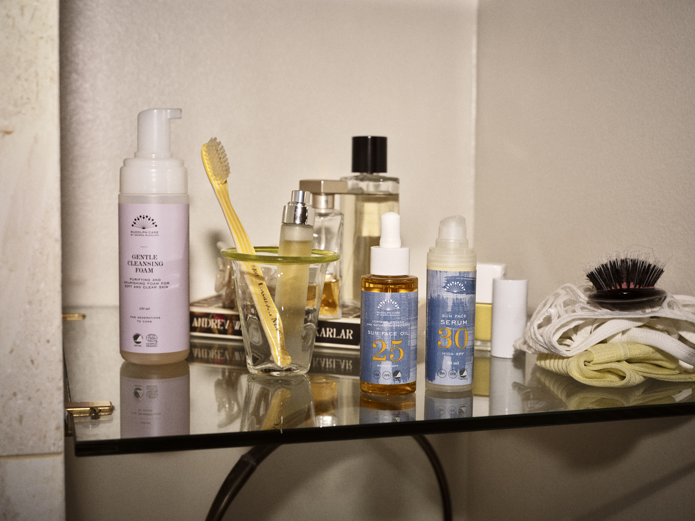 SW26 products sun face oil spf25 sun face serum spf30 gentle cleansing foam 20261055